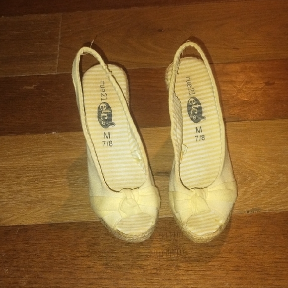 Rue21 Cream Espadrille Wedges - Picture 1 of 4